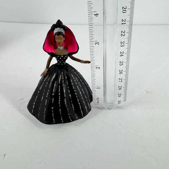 1998 Hallmark Keepsake African American Holiday Barbie Ornament NIB - Picture 5 of 7